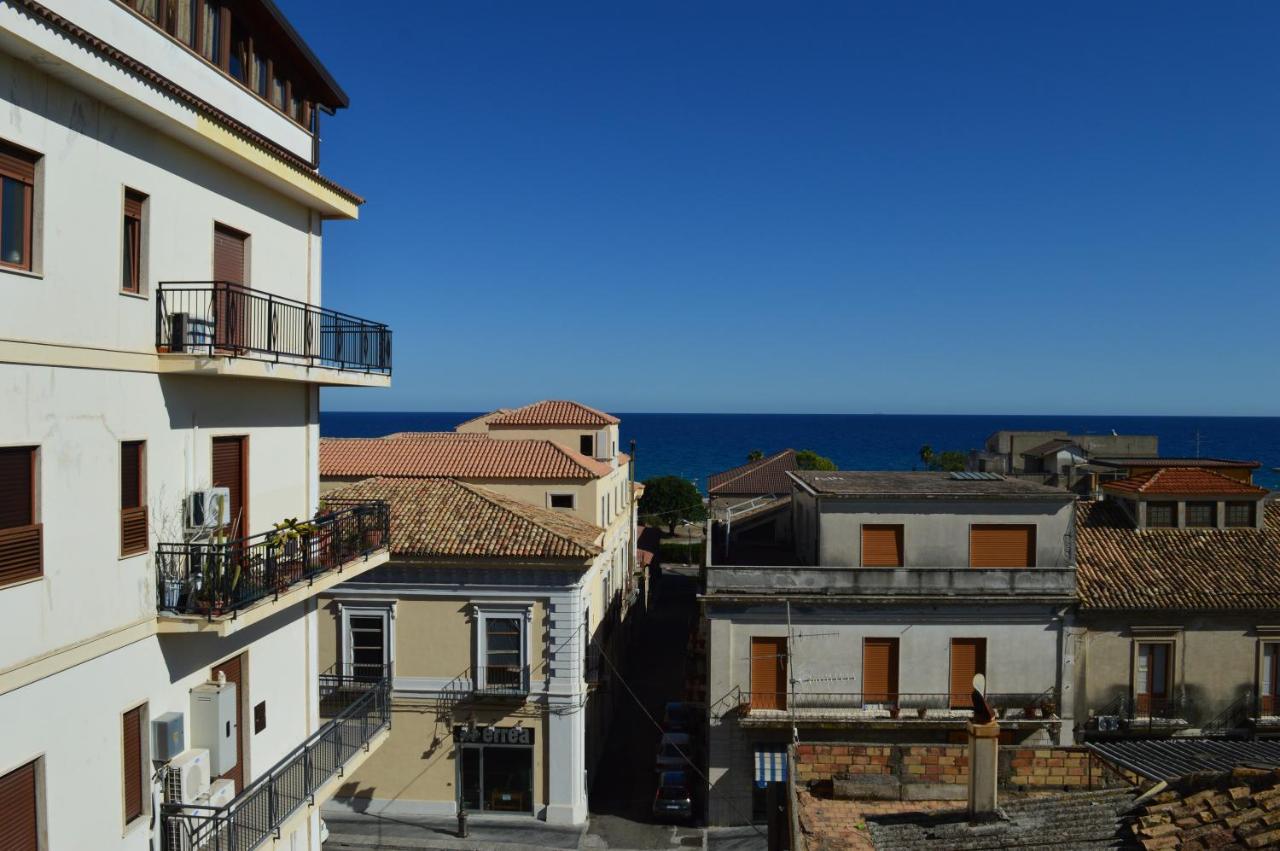 Emerella Guest House Siderno Beach 外观 照片