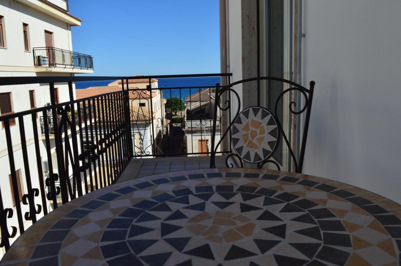 Emerella Guest House Siderno Beach 外观 照片